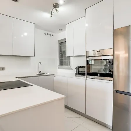 Bel Air - Modern 2br With Terrace, Pool And Close To The * Estepona