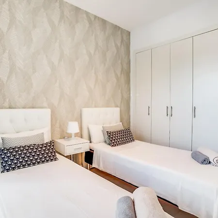Bel Air - Modern 2br With Terrace, Pool And Close To The * Estepona