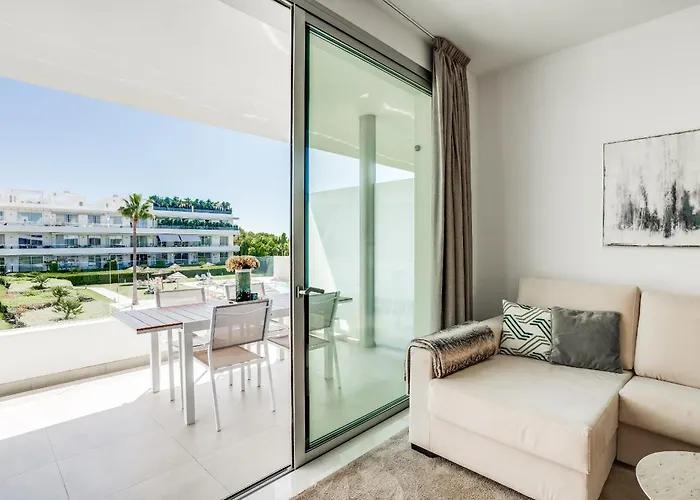 Bel Air - Modern 2br With Terrace, Pool And Close To The شقة إِستيبونا