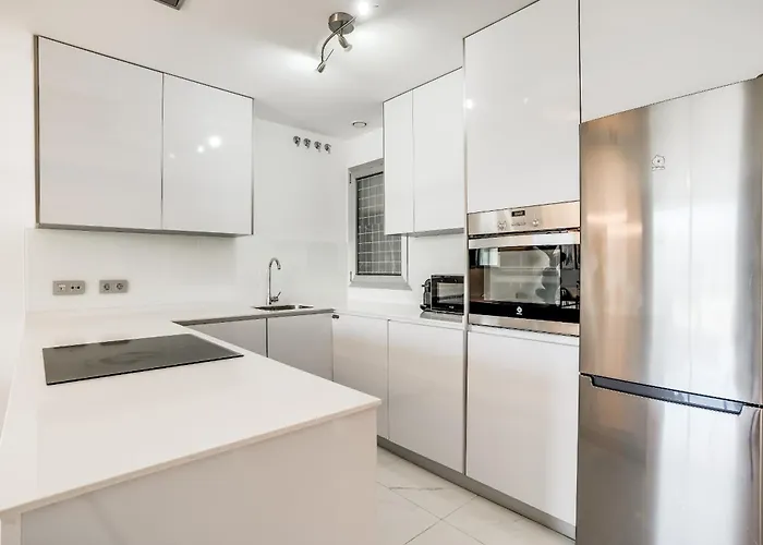 Bel Air - Modern 2br With Terrace, Pool And Close To The * إِستيبونا