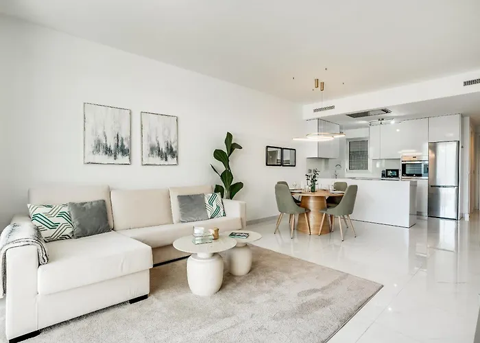 شقة Bel Air - Modern 2br With Terrace, Pool And Close To The