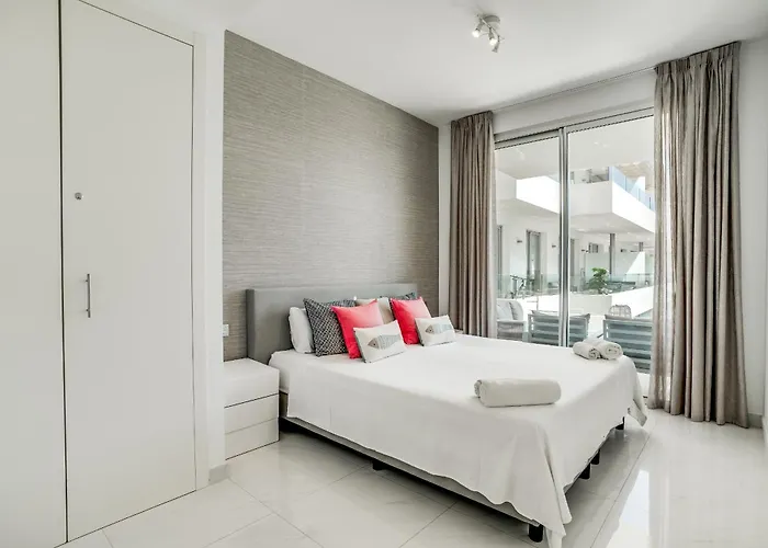 Bel Air - Modern 2br With Terrace, Pool And Close To The *